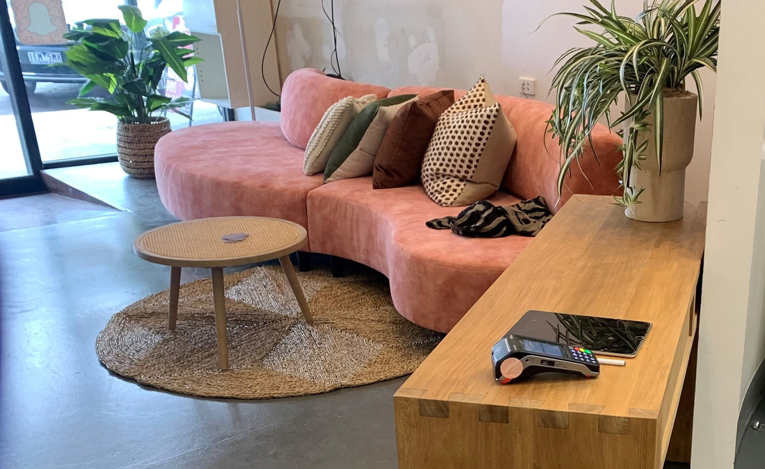 Neon Peach Salon // Bendigo