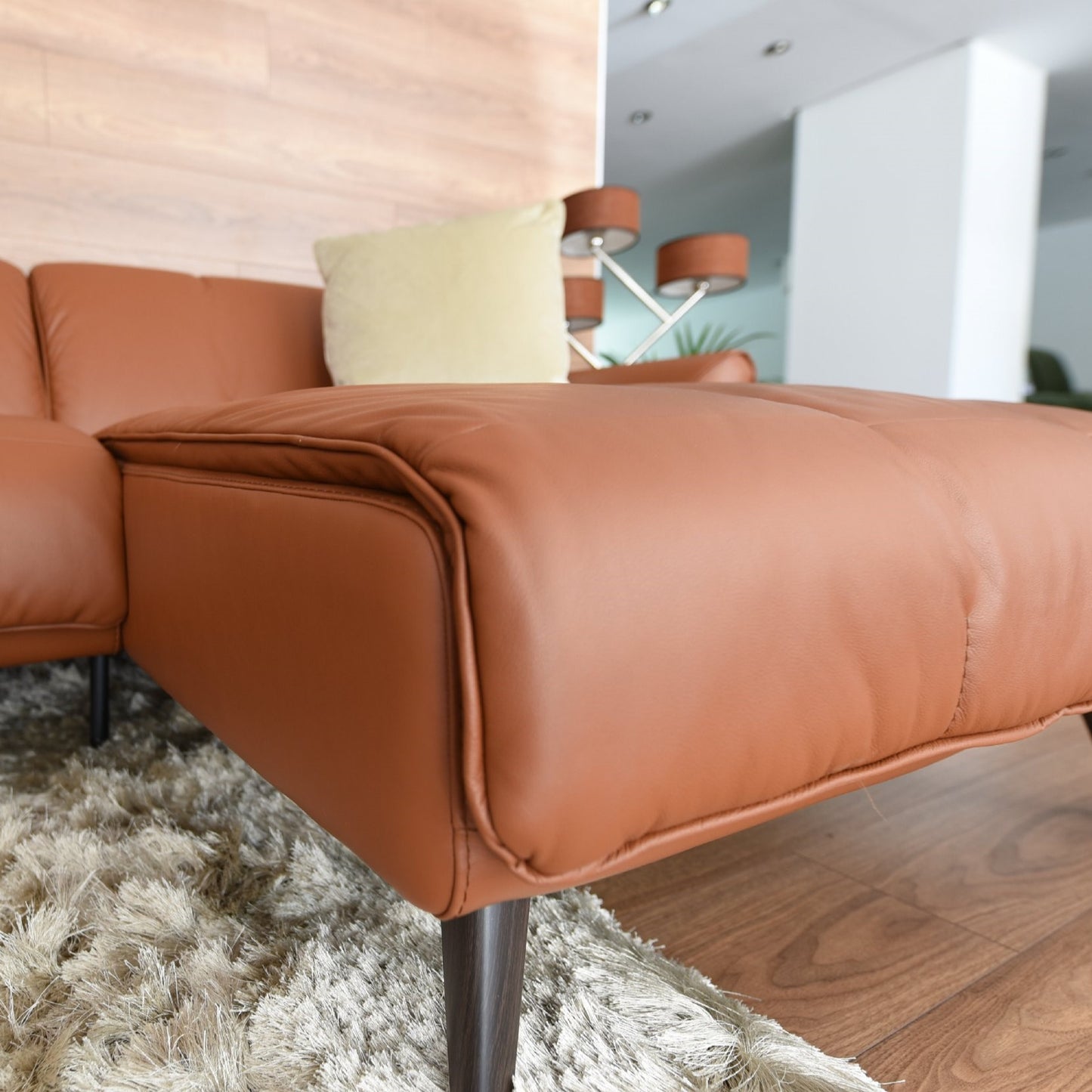 Natuzzi Editions Talento B993 Sofa is available on sale from stockist Make Your House A Home located in Bendigo, Victoria, Australia. Natuzzi Italian Leather Sofas and Modulars with Australia-wide shipping to Melbourne, Richmond, Geelong, Albury, Ballarat, Echuca, Mildura, Essendon and Shepparton.