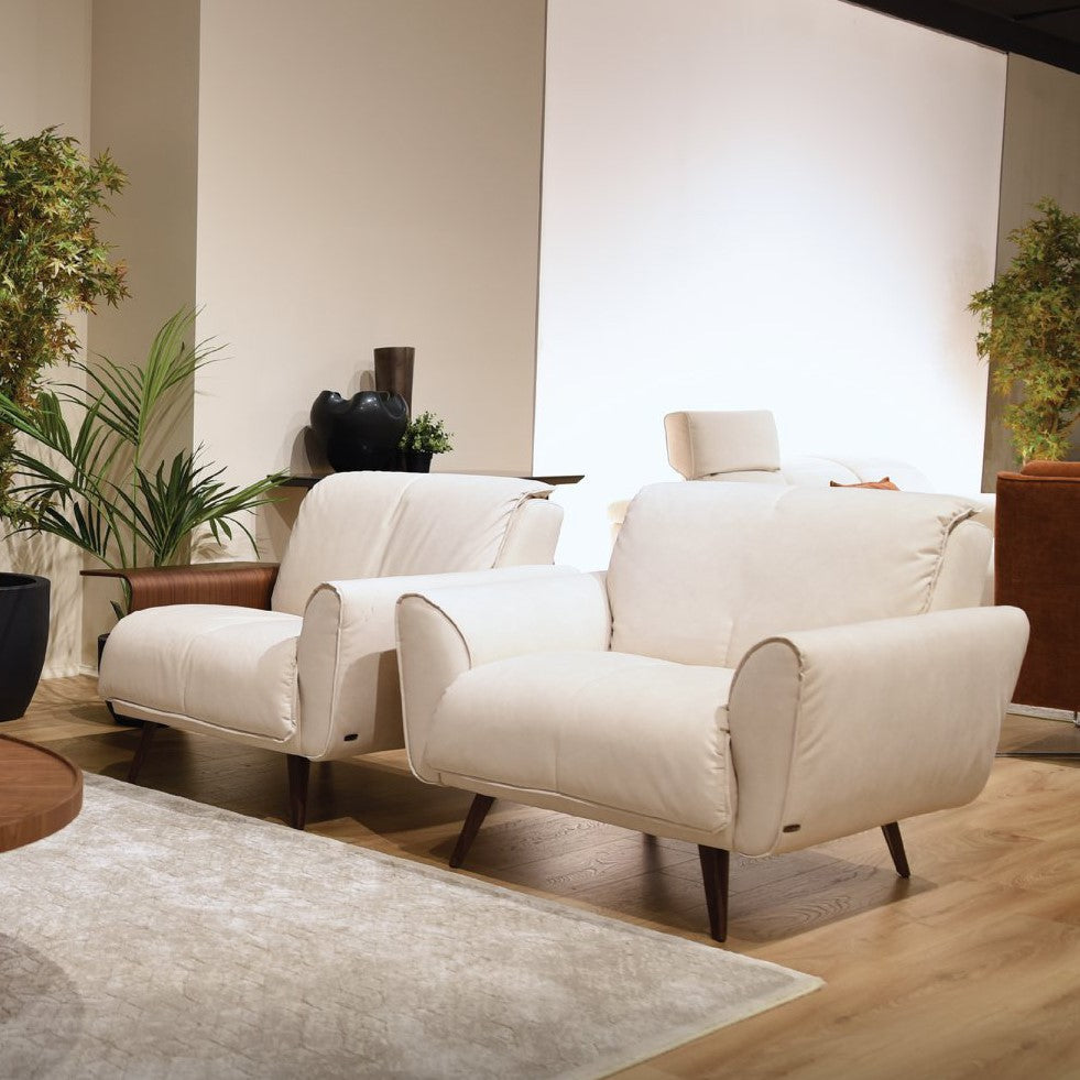 Natuzzi Editions Talento B993 Sofa is available on sale from stockist Make Your House A Home located in Bendigo, Victoria, Australia. Natuzzi Italian Leather Sofas and Modulars with Australia-wide shipping to Melbourne, Richmond, Geelong, Albury, Ballarat, Echuca, Mildura, Essendon and Shepparton.