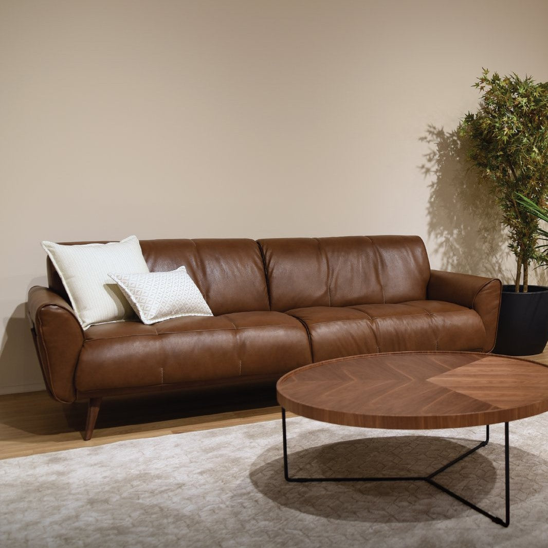 Natuzzi Editions Talento B993 Sofa is available on sale from stockist Make Your House A Home located in Bendigo, Victoria, Australia. Natuzzi Italian Leather Sofas and Modulars with Australia-wide shipping to Melbourne, Richmond, Geelong, Albury, Ballarat, Echuca, Mildura, Essendon and Shepparton.