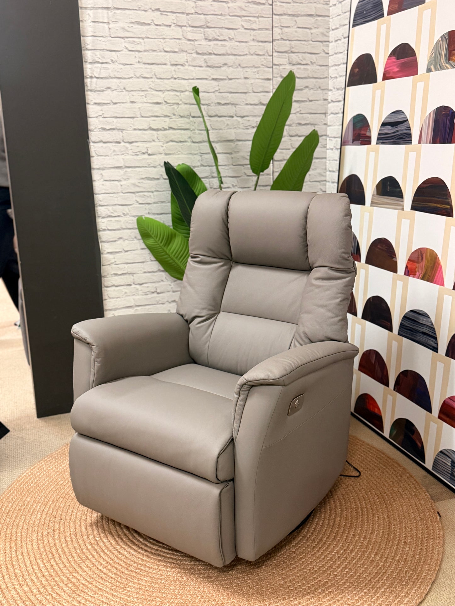 IMG Brando Larger Relaxer (RM395)