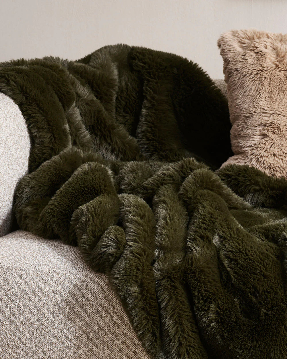 Baya Pele Faux Fur Seaweed Throw Rug Blanket is available from Make Your House A Home Premium Stockist. Furniture Store Bendigo, Victoria. Australia Wide Delivery. Furtex.