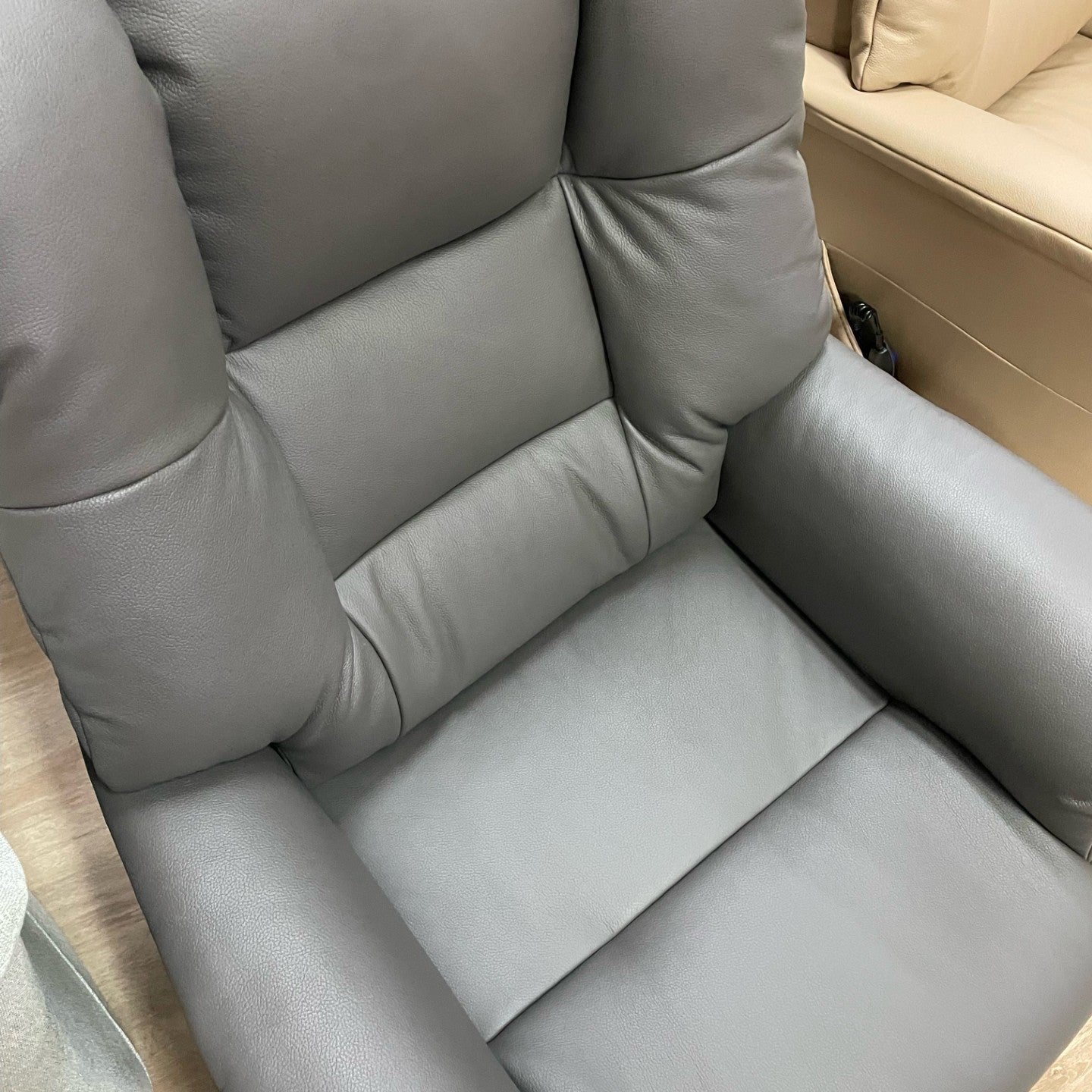 IMG Comfort RG195 Brando Compact Chair