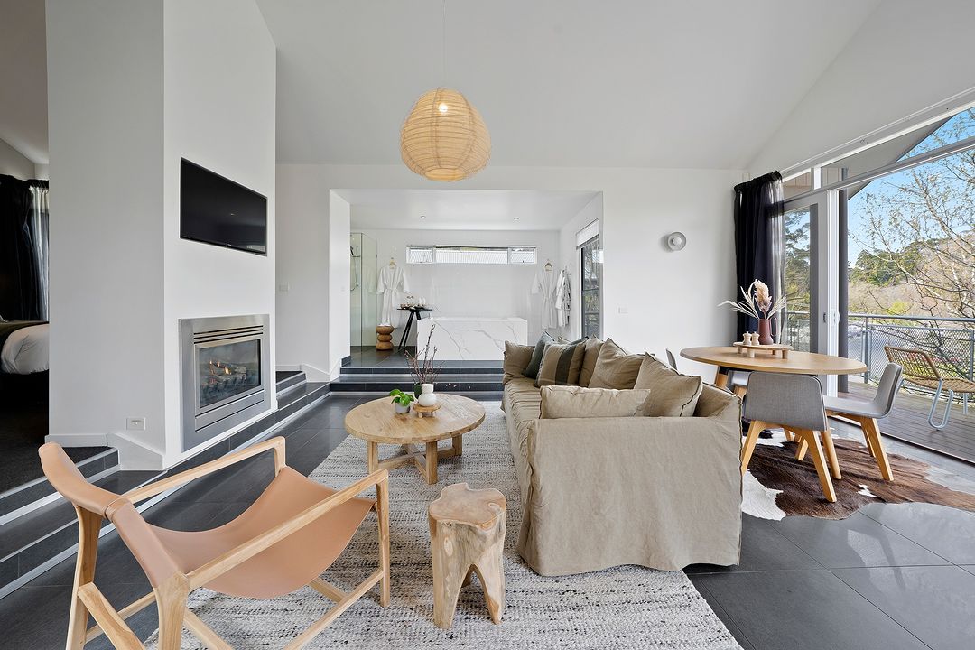 Bungalow Oyster Shell Rug by Bayliss Rugs available from Make Your House A Home. Furniture Store Bendigo. Rugs Bendigo.