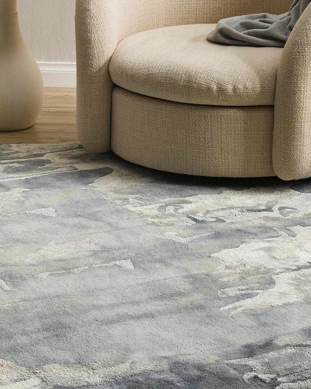 Cape Brett Round Rug from Baya Furtex Stockist Make Your House A Home, Furniture Store Bendigo. Free Australia Wide Delivery. Mulberi Rugs.