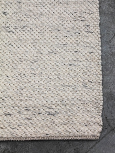 Hunter Ice Rug 20% off from the Rug Collection Stockist Make Your House A Home, Furniture Store Bendigo. Free Australia Wide Delivery
