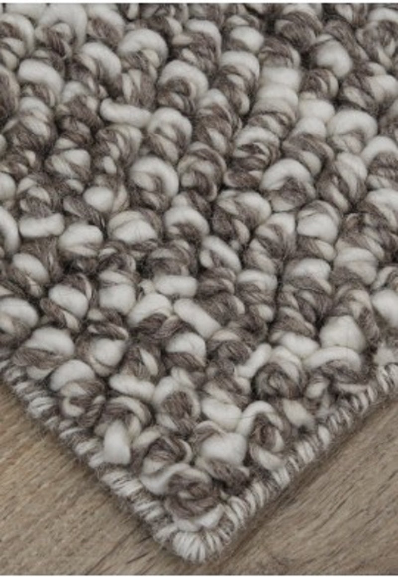 Volume Rug by Bayliss Rugs available from Make Your House A Home. Furniture Store Bendigo. Rugs Bendigo.