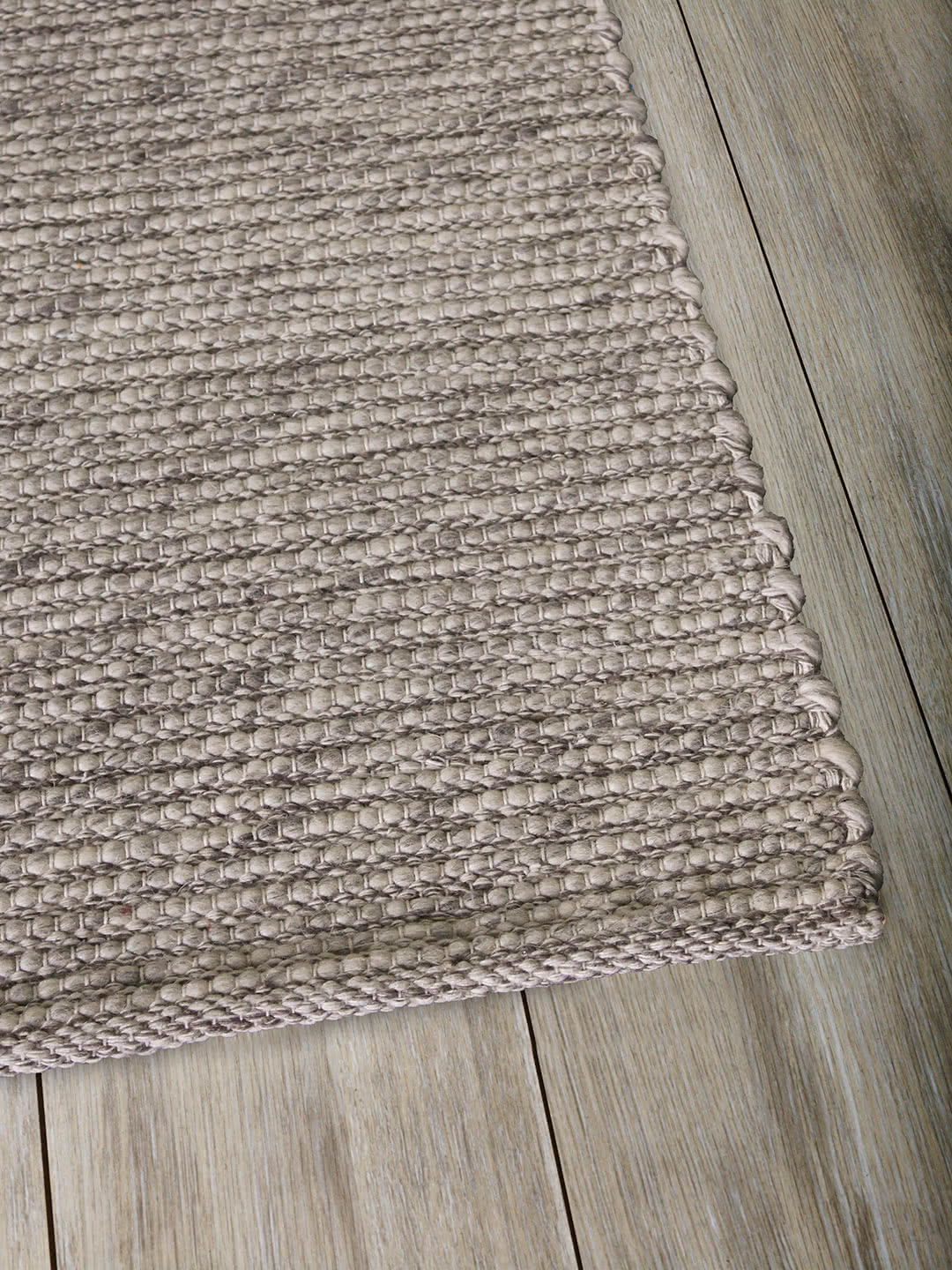 Xylo Rug 20% off from the Rug Collection Stockist Make Your House A Home, Furniture Store Bendigo. Free Australia Wide Delivery
