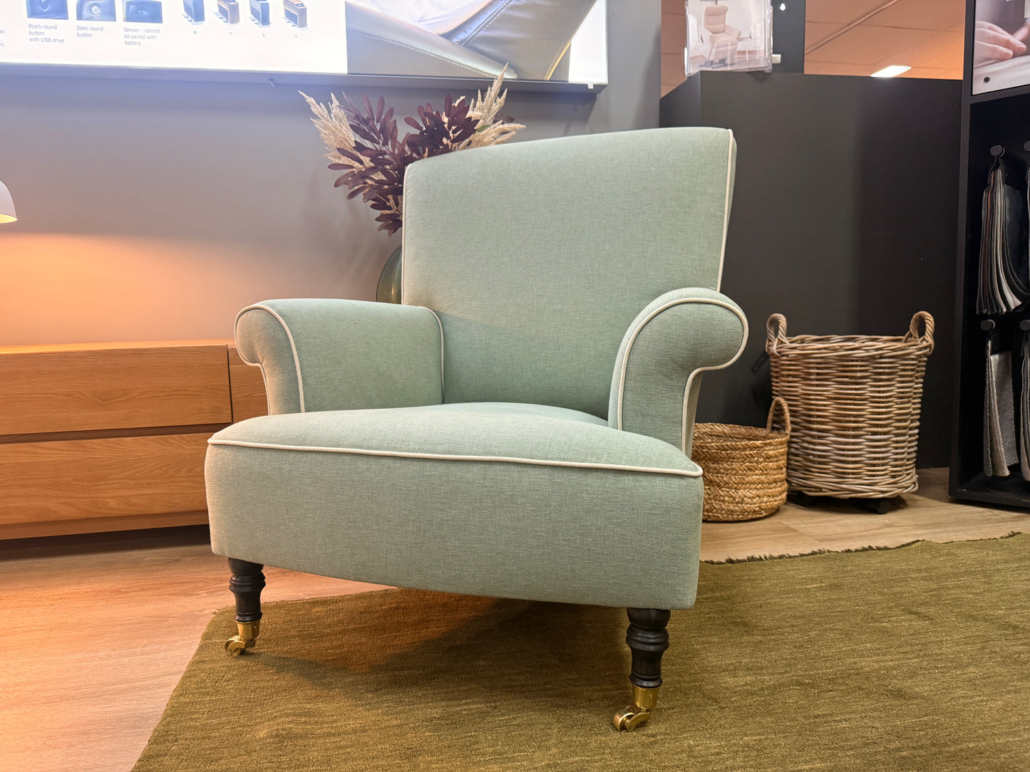 Molmic Charles Chair