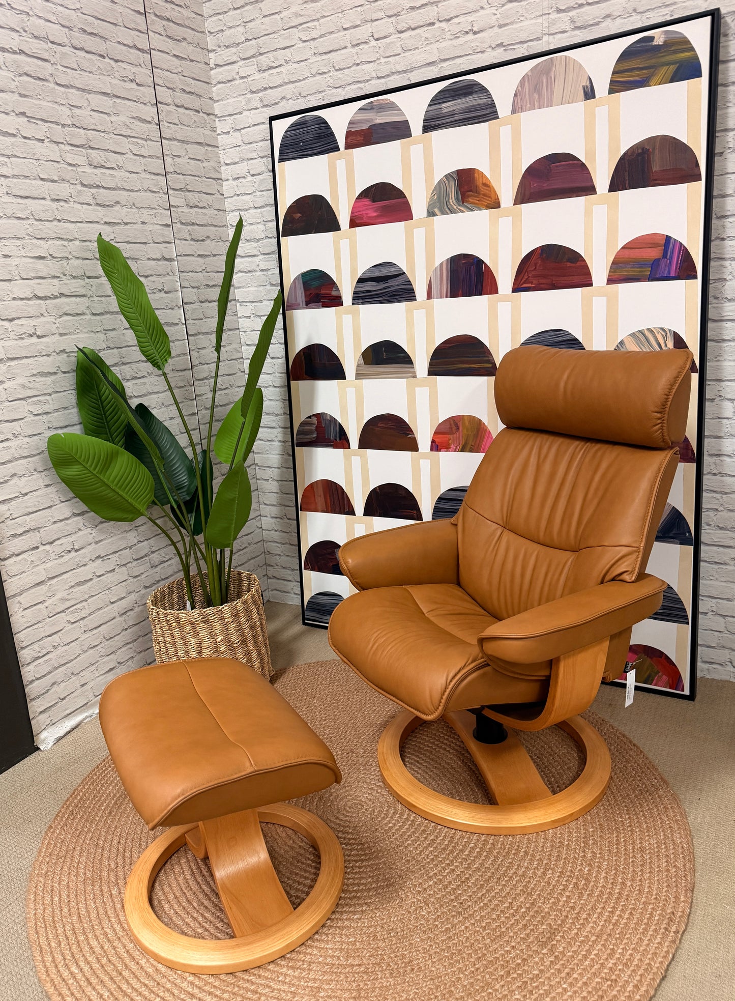 IMG Nordic 93 Standard Recliner Chair & Ottoman