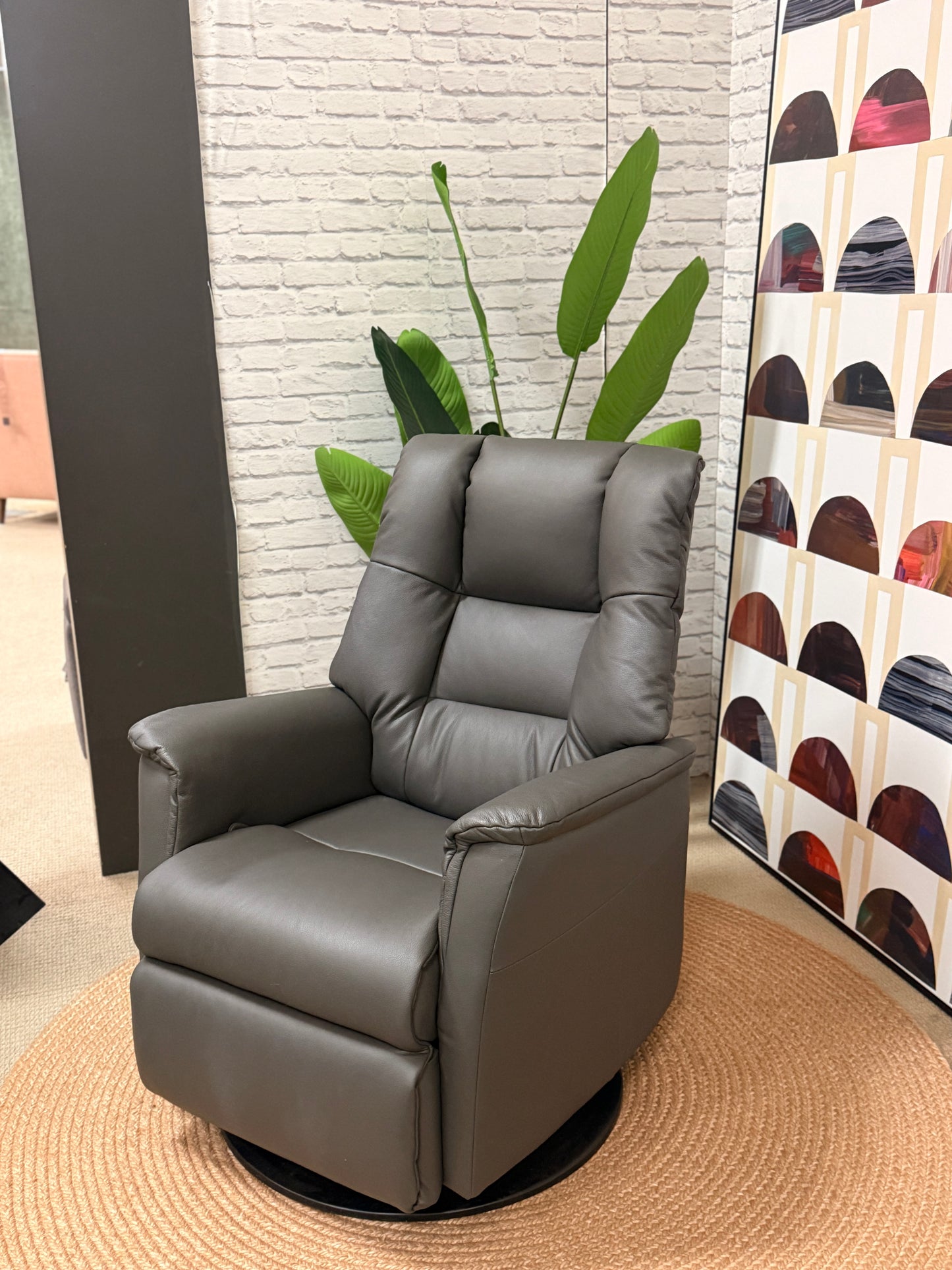 IMG Comfort RG195 Brando Compact Chair