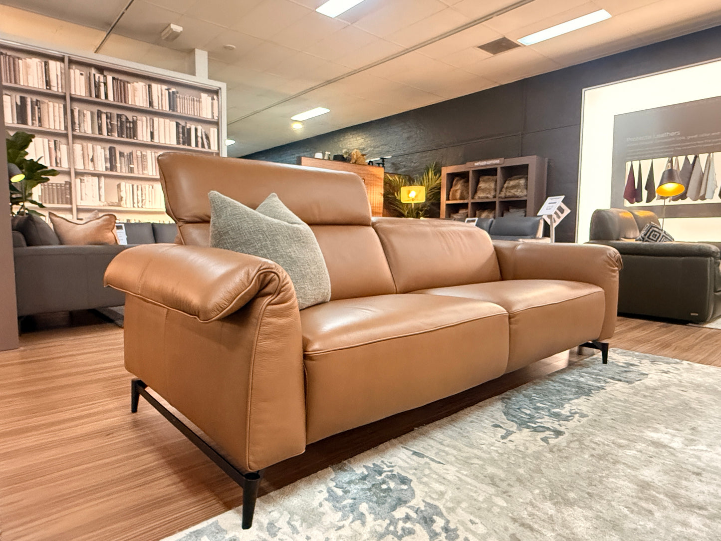 Natuzzi Leggiadro Sofa