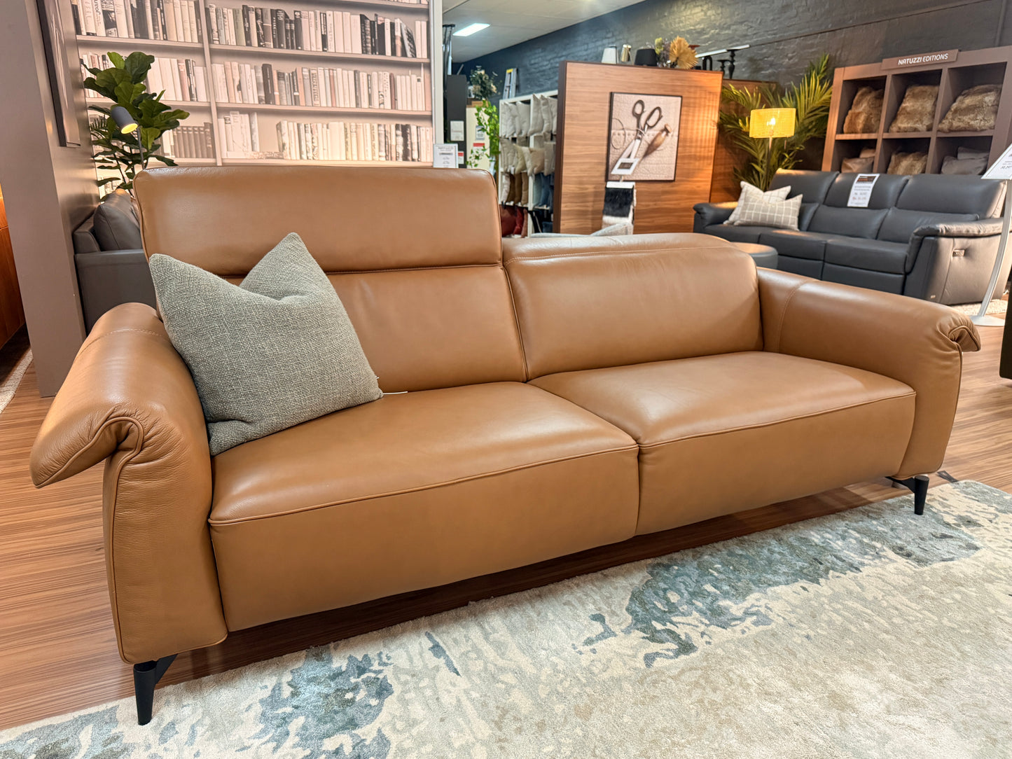 Natuzzi Leggiadro Sofa