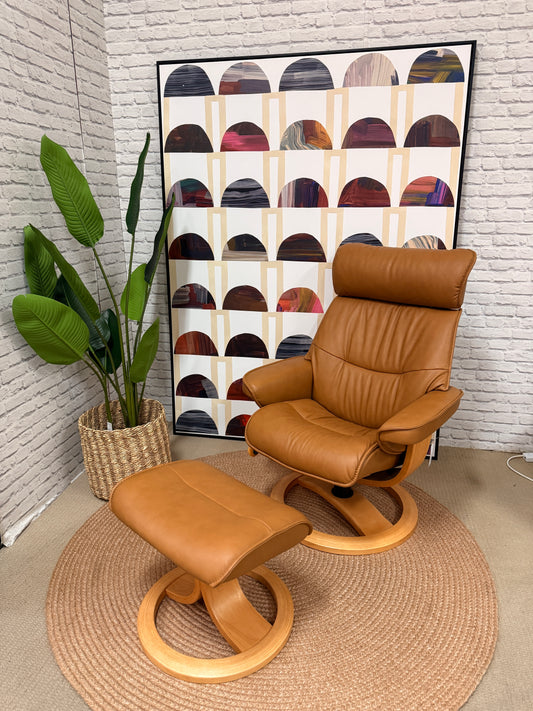 IMG Nordic 93 Standard Recliner Chair & Ottoman