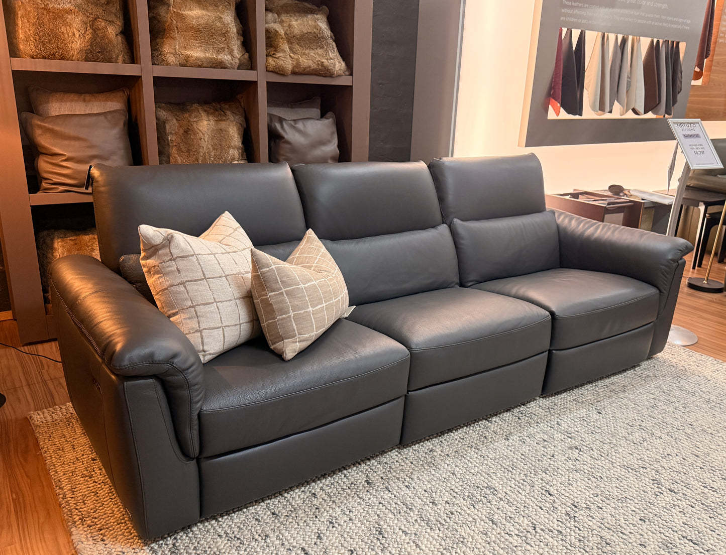 Natuzzi Amorevole Recliner Sofa