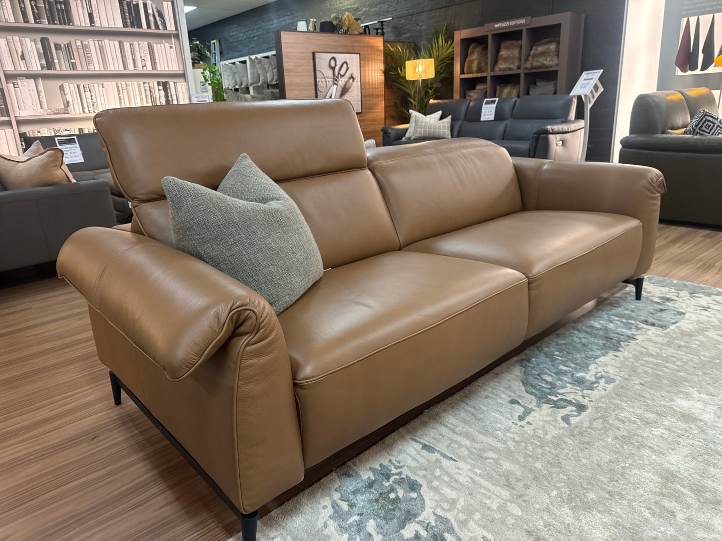Natuzzi Leggiadro Sofa