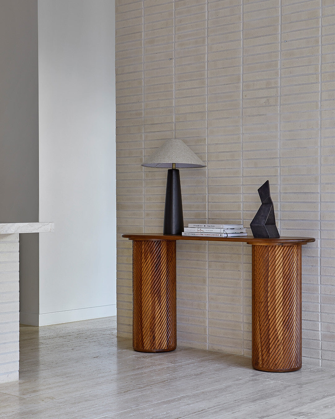 Orion Pillar Console by GlobeWest – Make Your House A Home