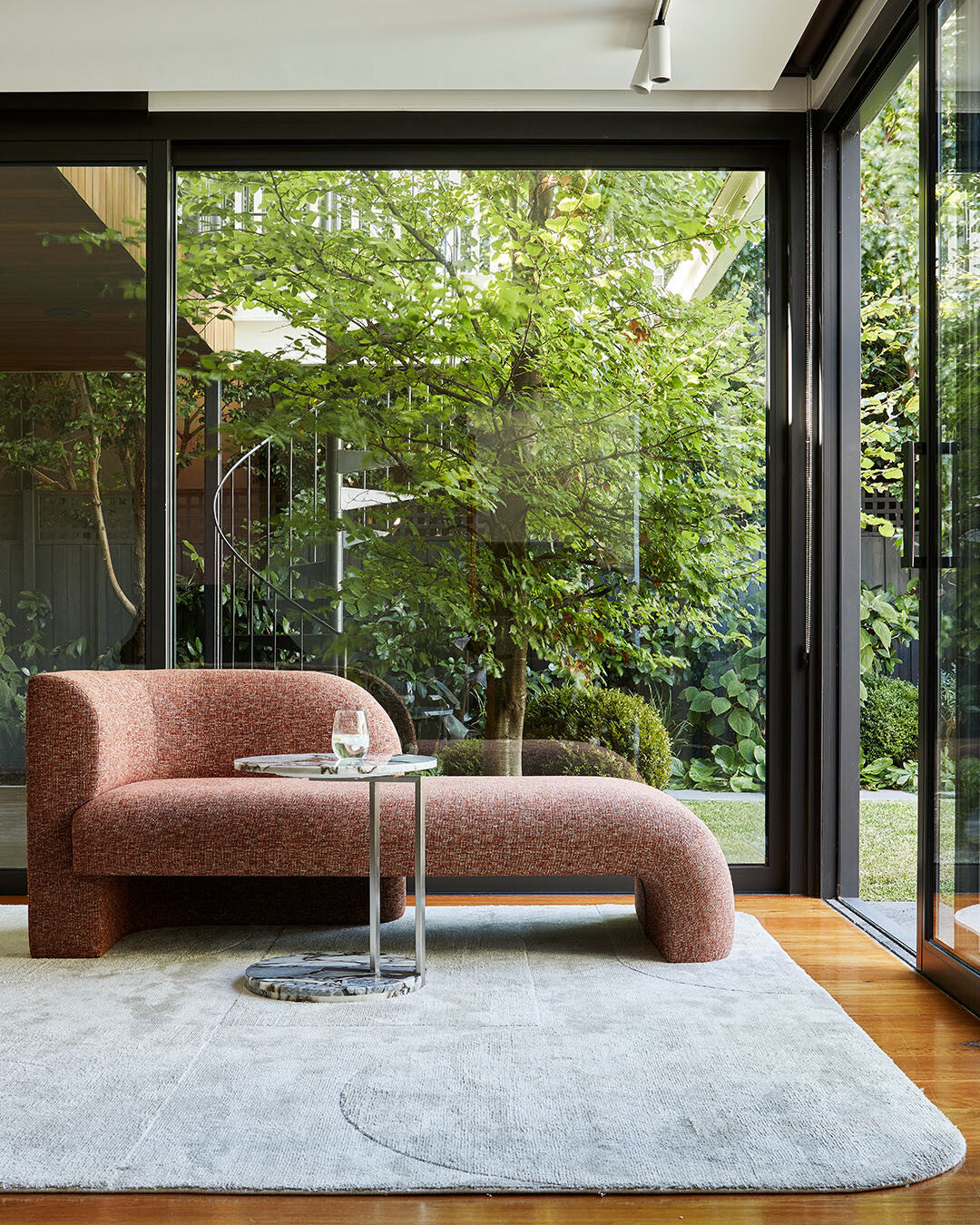 Tepih Curve Sand Rug by GlobeWest – Make Your House A Home