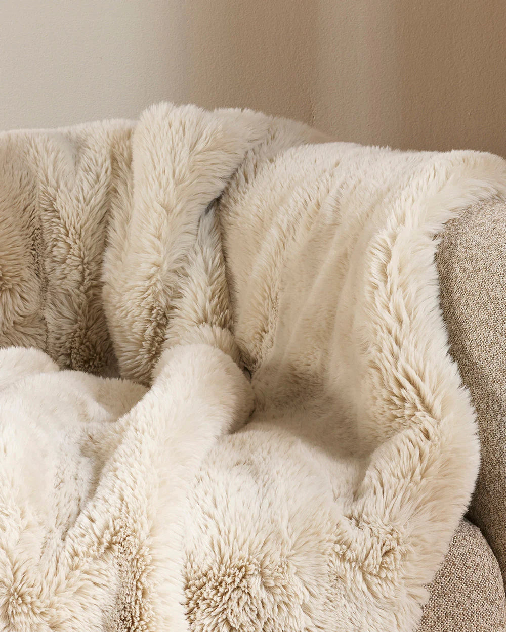 Baya Pele Faux Fur Ecru Throw Rug Blanket is available from Make Your House A Home Premium Stockist. Furniture Store Bendigo, Victoria. Australia Wide Delivery. Furtex.