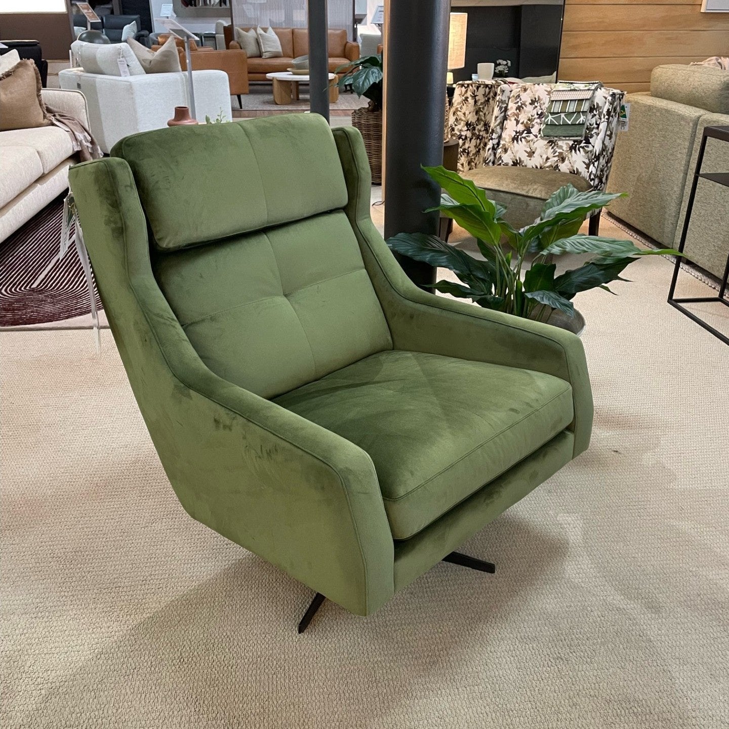 Molmic Zac Swivel Chair