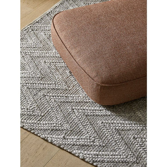 Tepih Arrow Rug by GlobeWest from Make Your House A Home Premium Stockist. Furniture Store Bendigo. 20% off Globe West Sale. Australia Wide Delivery.